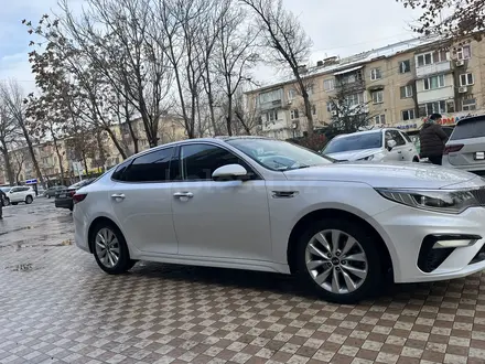 Kia Optima 2017 года за 8 600 000 тг. в Шымкент – фото 2