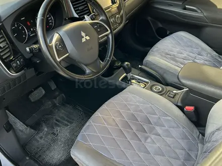 Mitsubishi Outlander 2013 года за 7 500 000 тг. в Актау – фото 3