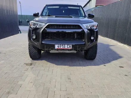 Toyota 4Runner 2016 года за 15 000 000 тг. в Актау – фото 2