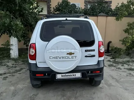 Chevrolet Niva 2014 года за 3 300 000 тг. в Атырау – фото 4