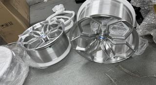 Кованные диски с резиной R21 разназазмерные за 1 000 000 тг. в Алматы