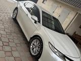Toyota Camry 2018 года за 13 800 000 тг. в Алматы – фото 3