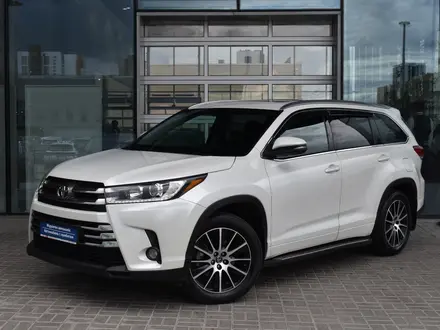 Toyota Highlander 2019 года за 22 700 000 тг. в Астана