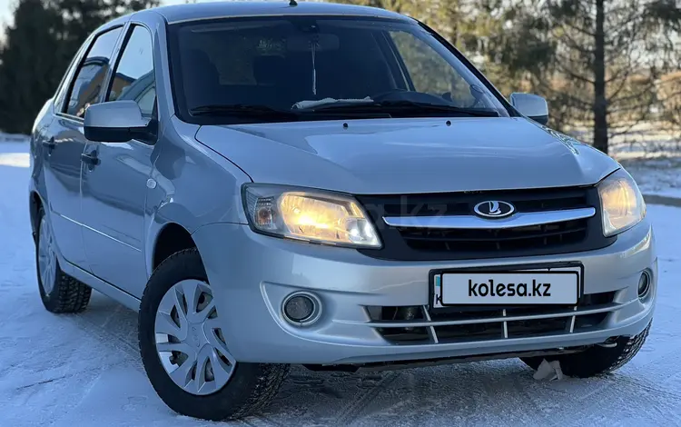 ВАЗ (Lada) Granta 2190 2015 годаfor2 900 000 тг. в Уральск