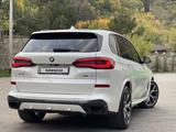 BMW X5 2020 года за 38 000 000 тг. в Алматы – фото 3