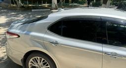 Toyota Camry 2018 года за 13 000 000 тг. в Алматы – фото 5