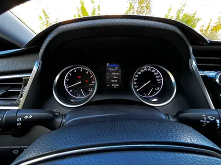 Toyota Camry 2019 года за 14 500 000 тг. в Актау – фото 3