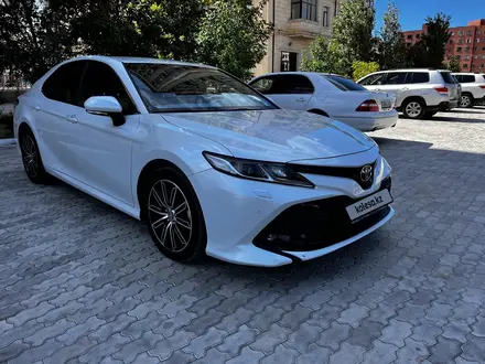 Toyota Camry 2019 года за 14 500 000 тг. в Актау – фото 4