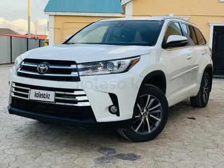 Toyota Highlander 2016 года за 13 000 000 тг. в Атырау