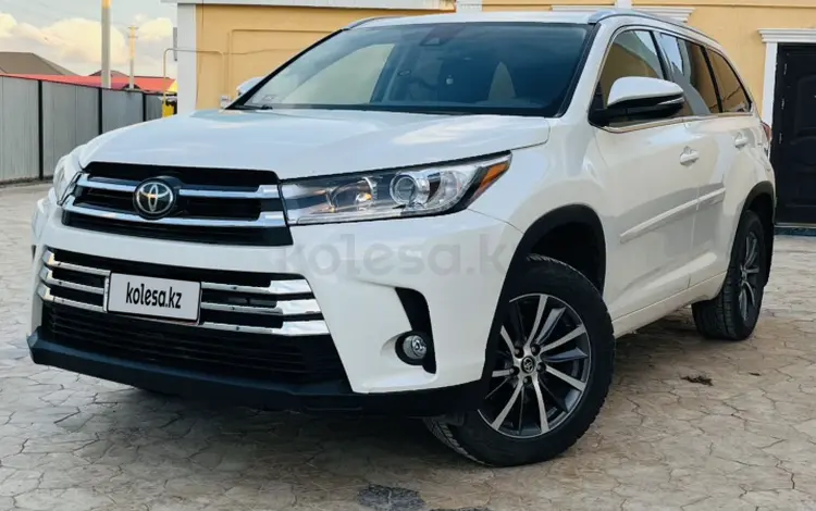 Toyota Highlander 2016 годаүшін13 000 000 тг. в Атырау