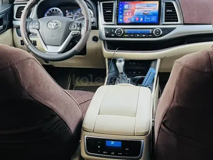 Toyota Highlander 2016 года за 13 000 000 тг. в Атырау – фото 11