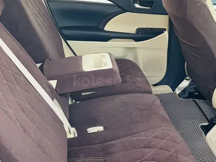 Toyota Highlander 2016 года за 13 000 000 тг. в Атырау – фото 12