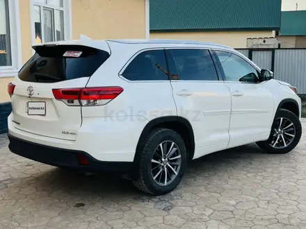 Toyota Highlander 2016 года за 13 000 000 тг. в Атырау – фото 4