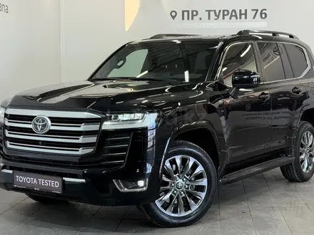 Toyota Land Cruiser Premium 2021 года за 50 000 000 тг. в Астана