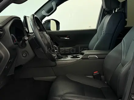 Toyota Land Cruiser Premium 2021 года за 50 000 000 тг. в Астана – фото 12