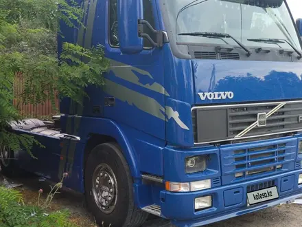Volvo  FH 2002 года за 19 300 000 тг. в Алматы – фото 3