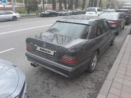 Mercedes-Benz E 280 1991 года за 1 700 000 тг. в Алматы – фото 3