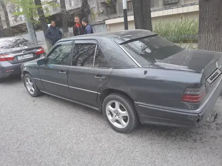 Mercedes-Benz E 280 1991 года за 1 700 000 тг. в Алматы – фото 4