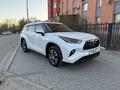 Toyota Highlander 2023 годаүшін23 550 000 тг. в Семей – фото 3