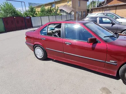 BMW 318 1998 года за 1 450 000 тг. в Алматы – фото 3