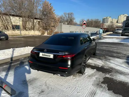 Mercedes-Benz E 200 2022 года за 31 000 000 тг. в Алматы – фото 3