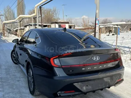 Hyundai Sonata 2021 года за 12 800 000 тг. в Алматы – фото 2