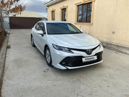 Toyota Camry 2020 года за 15 500 000 тг. в Атырау – фото 17