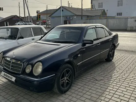 Mercedes-Benz E 230 1996 года за 1 550 000 тг. в Кызылорда – фото 2