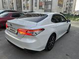 Toyota Camry 2021 годаүшін18 350 000 тг. в Шымкент – фото 4