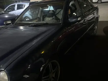 Mercedes-Benz E 320 2001 года за 2 400 000 тг. в Алматы – фото 8