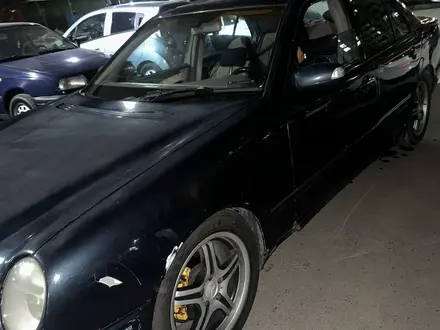 Mercedes-Benz E 320 2001 года за 2 400 000 тг. в Алматы – фото 7
