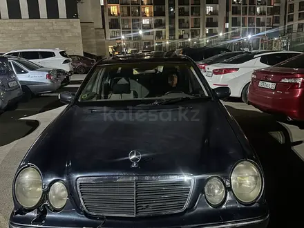 Mercedes-Benz E 320 2001 года за 2 400 000 тг. в Алматы