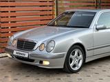 Mercedes-Benz E 240 2000 года за 5 800 000 тг. в Туркестан – фото 3