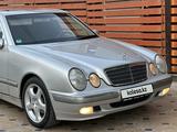 Mercedes-Benz E 240 2000 года за 5 800 000 тг. в Туркестан – фото 4