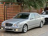 Mercedes-Benz E 240 2000 года за 5 800 000 тг. в Туркестан – фото 2
