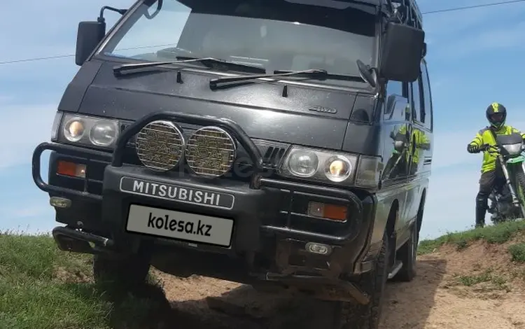 Mitsubishi Delica 1995 годаүшін2 800 000 тг. в Алматы