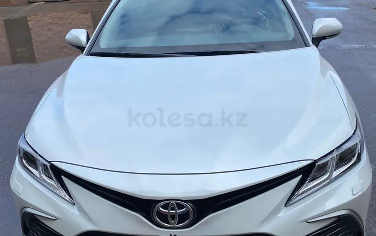 Toyota Camry 2023 года за 16 300 000 тг. в Астана