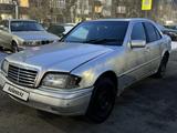 Mercedes-Benz C 230 1998 годаfor680 000 тг. в Астана – фото 3