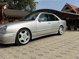 Mercedes-Benz E 320 1999 годаfor5 100 000 тг. в Алматы – фото 2
