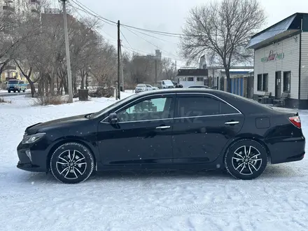 Toyota Camry 2017 года за 12 500 000 тг. в Семей – фото 2