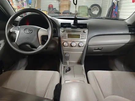 Toyota Camry 2010 года за 4 600 000 тг. в Жанаозен – фото 4