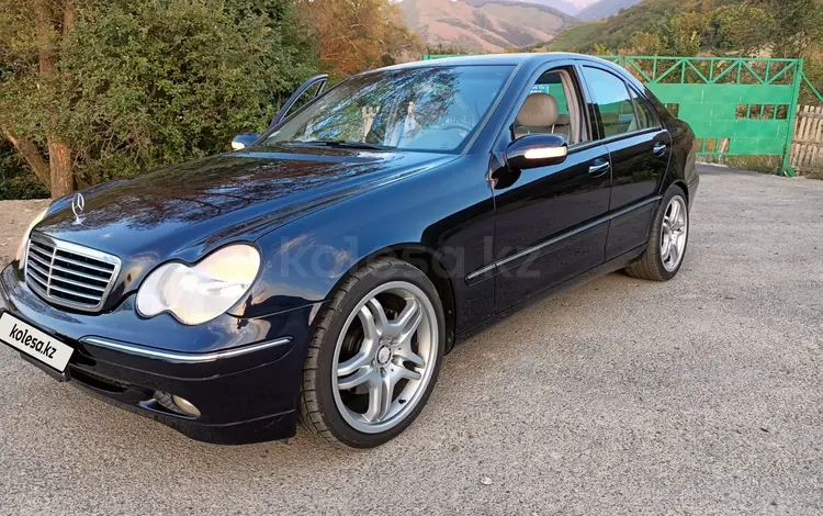 Mercedes-Benz C 240 2001 годаfor4 200 000 тг. в Алматы