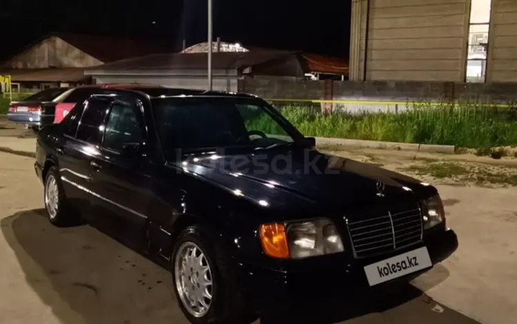 Mercedes-Benz E 220 1991 года за 1 600 000 тг. в Алматы