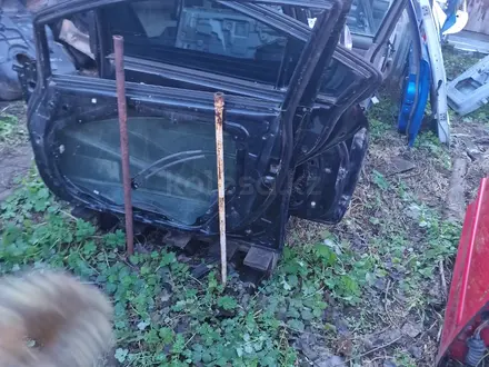 Задние крылья пороги лонжероны двери б у оригинал за 40 000 тг. в Костанай – фото 3