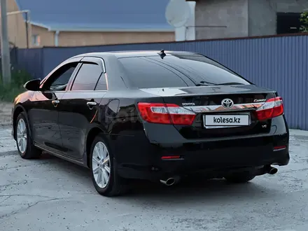 Toyota Camry 2013 года за 12 400 000 тг. в Атырау – фото 3