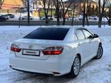 Toyota Camry 2017 года за 11 000 000 тг. в Астана – фото 2