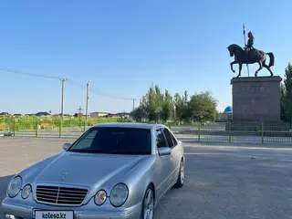Mercedes-Benz E 500