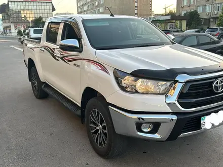 Аренда Toyota Hilux с АКПП в Актобе – фото 2