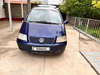 Volkswagen Sharan 2000 года за 2 800 000 тг. в Шымкент