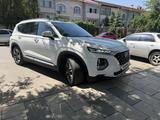 Hyundai Santa Fe 2020 года за 12 500 000 тг. в Алматы – фото 3